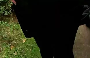 XXX 引数の間に肛門に平らな黒人女性を犯さ エッチ クンニ 無料 動画