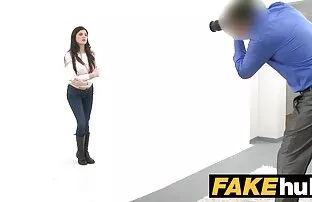 XXX 兄は両親が仕事にいる間に剃毛した猫で眠っている妹を犯しました。 エロ 動画 女子 専用