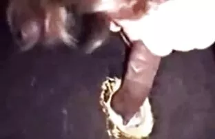 XXX 金髪の乙女は、プールや愛撫によって屋外で油を塗った 女の子 の ため の 無料 エッチ 動画