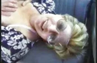 XXX ドイツ人女性は電車の中で自分自身をクソしながらフェラチオをした。 女 用 アダルト 動画