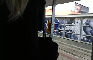 XXX 女性の穴にコックと破片の二重浸透 動画 女性 h