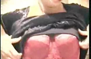 XXX セクシーな若いハンガリーのプールPetra h 動画 無料 女性 向け