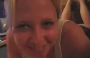 XXX ヤクーツクのマニキュアは、彼女の夫を嫌いな人を舐め、コックを吸う エロ 動画 女子 向け