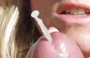 XXX 彼は熱いおばあちゃんを森に連れてきて、太った雄鶏を吸うように強制した。 無料 エッチ 動画 女性