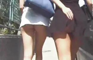 XXX 古い灰色のお父さんは彼女の部屋で娘を性交する。 女性 の ため の エッチ 動画 無料